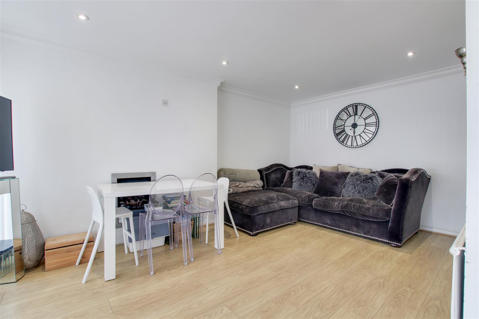 Valley Fields Crescent, Enfield Lanes Estate Agents